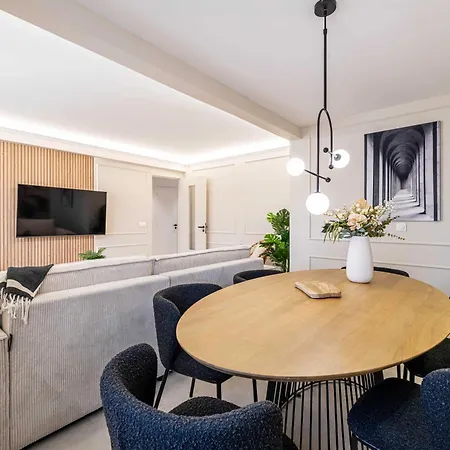 Apartment Beautiful Haussmannian - South Balcony Cannes