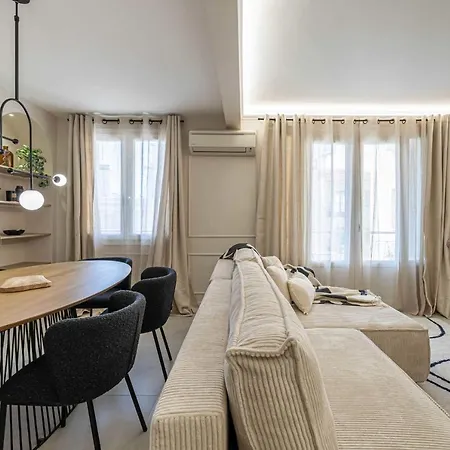 شقة Beautiful Haussmannian - South Balcony